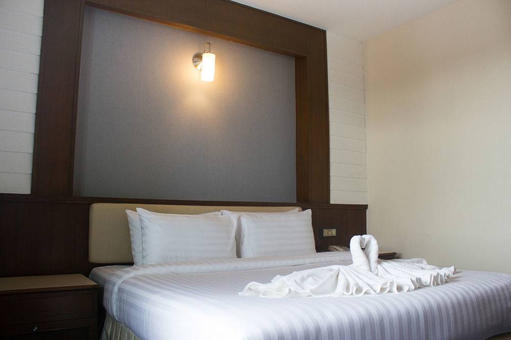 Hatyai Holiday Hotel Хатъяй Экстерьер фото