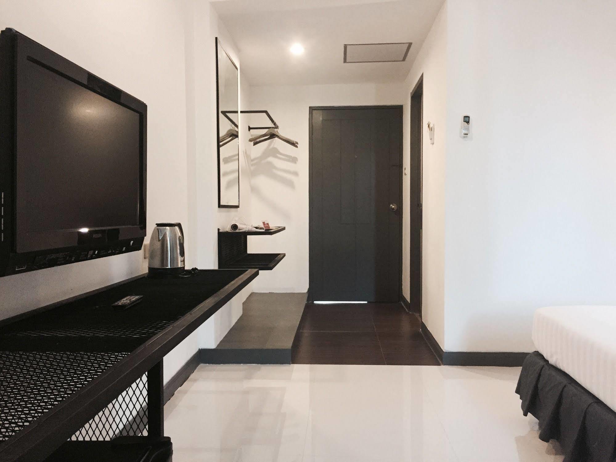 Hatyai Holiday Hotel Хатъяй Экстерьер фото